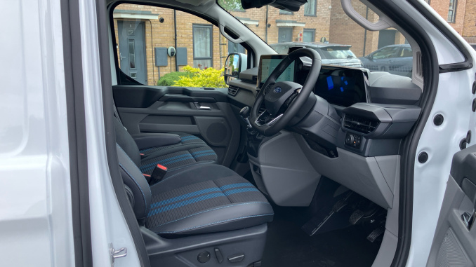 Ford Transit Custom 320 L1 Diesel Fwd 2.0 EcoBlue 150ps H1 Van Sport - Image 6
